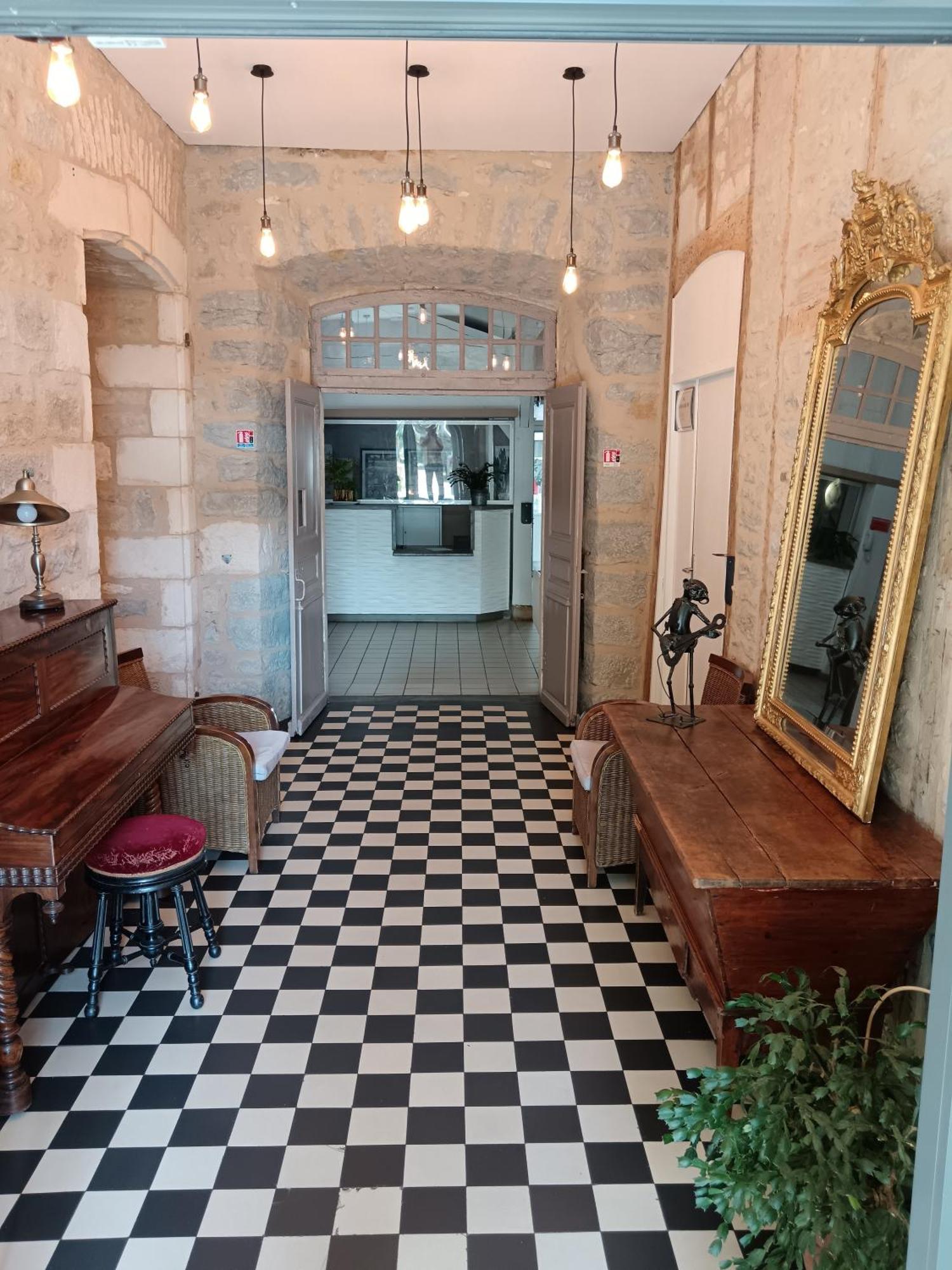 Hotel Du Chateau 알비그낙 외부 사진
